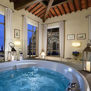 Palazzo Niccolini Al Duomo Residenza D'epoca Hotel